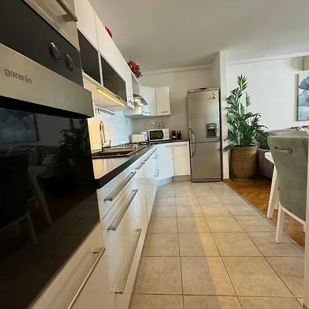 Sea Breeze Apartment